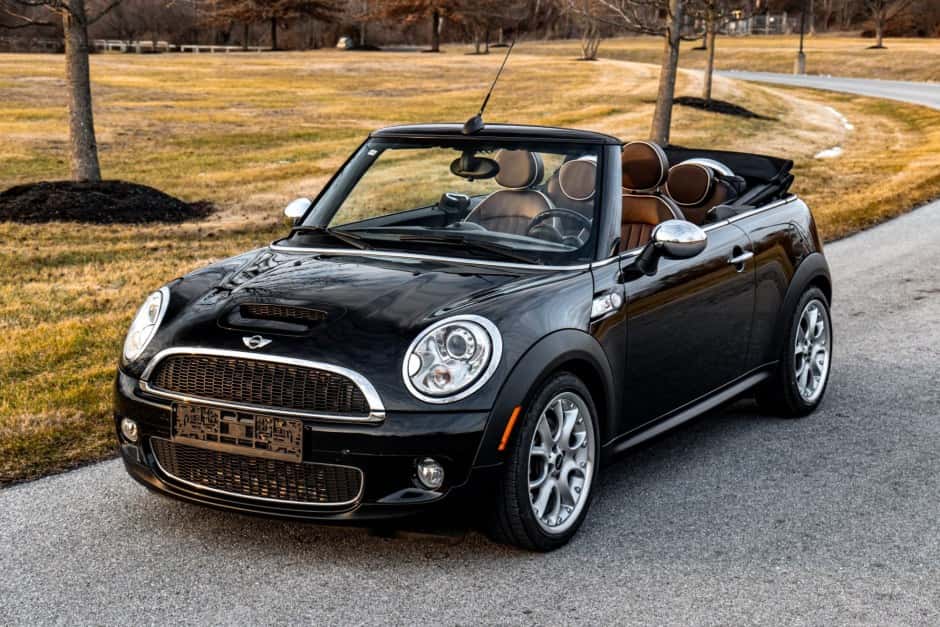 2009 Mini R57 Convertible sold for $14,000