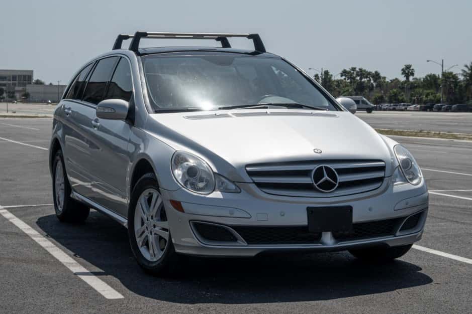 2006 Mercedes-Benz W251 R-Class sold for $9,000