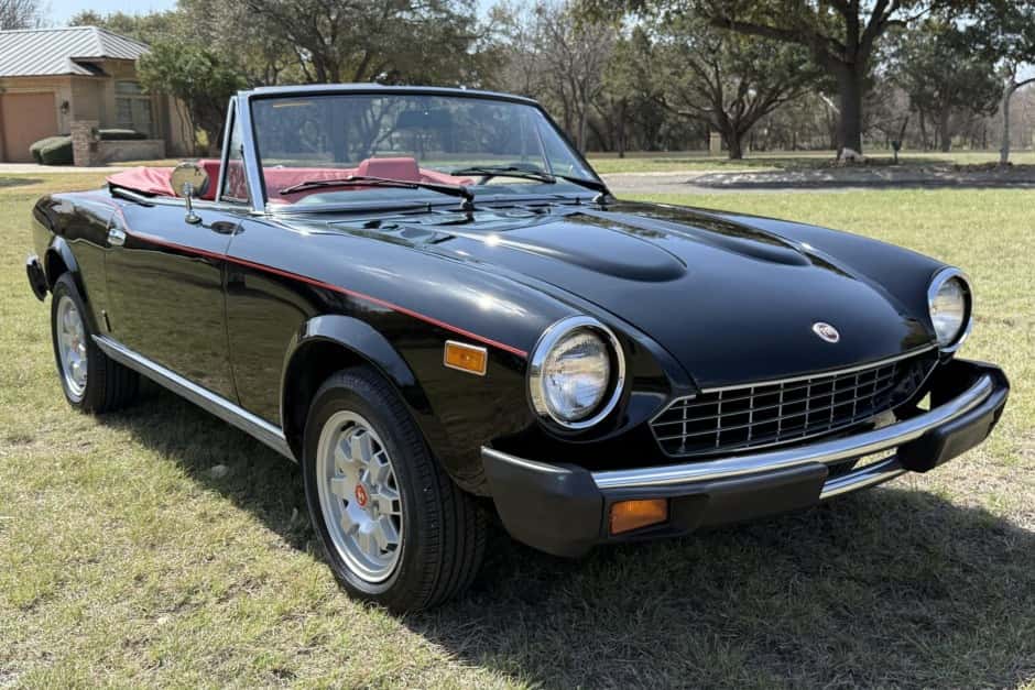 1982 Fiat 124 Spider (1966-1985) sold for $27,500
