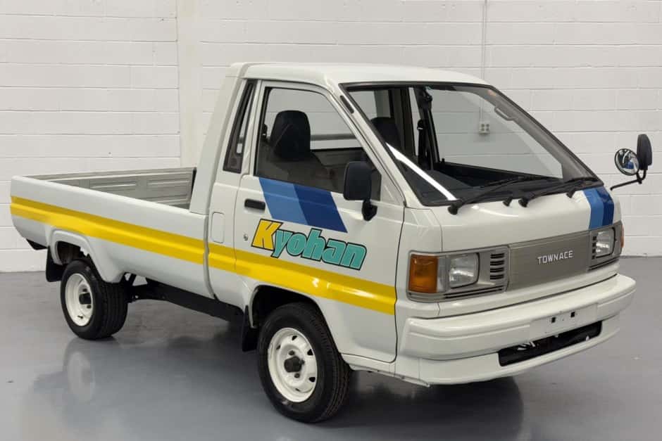 1989 Toyota LiteAce & TownAce sold for $6,250