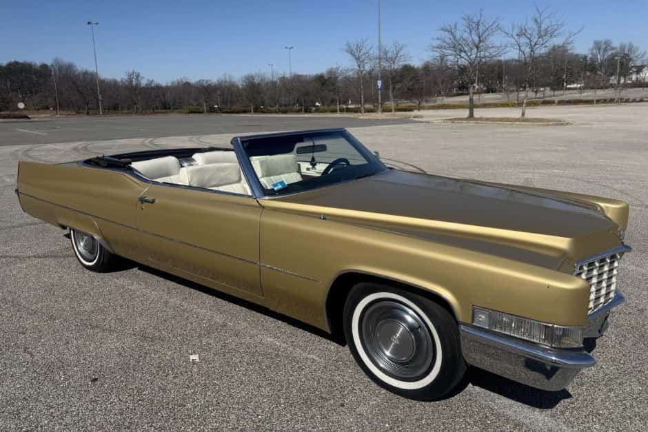 1969 Cadillac DeVille sold for $8,800