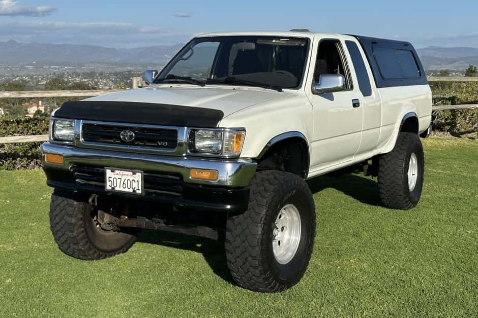 1994 Toyota Pickup (N80/90/100/110 1989-1997) sold for $9,890