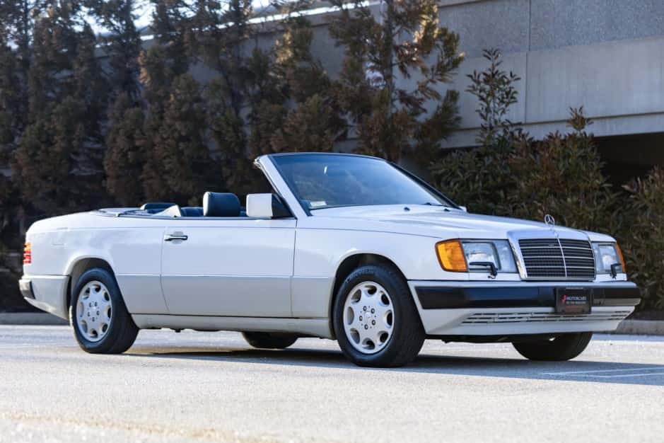 1993 Mercedes-Benz W124 E-Class sold for $16,750