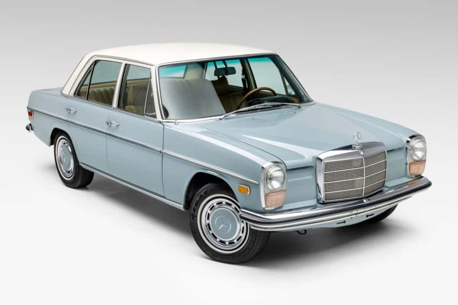 1971 Mercedes-Benz W114 & W115 sold for $35,000