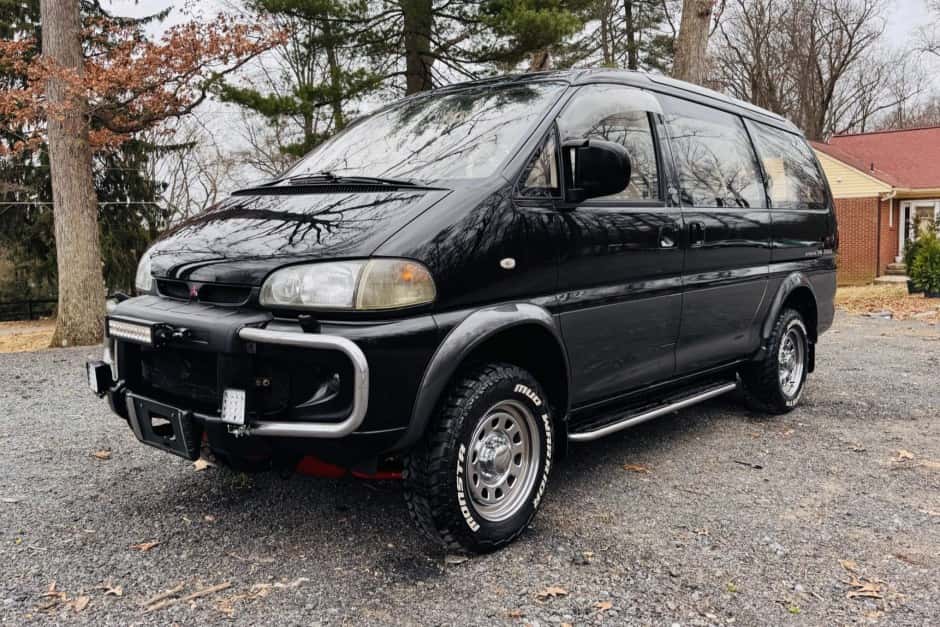 1995 Mitsubishi Delica sold for $9,500