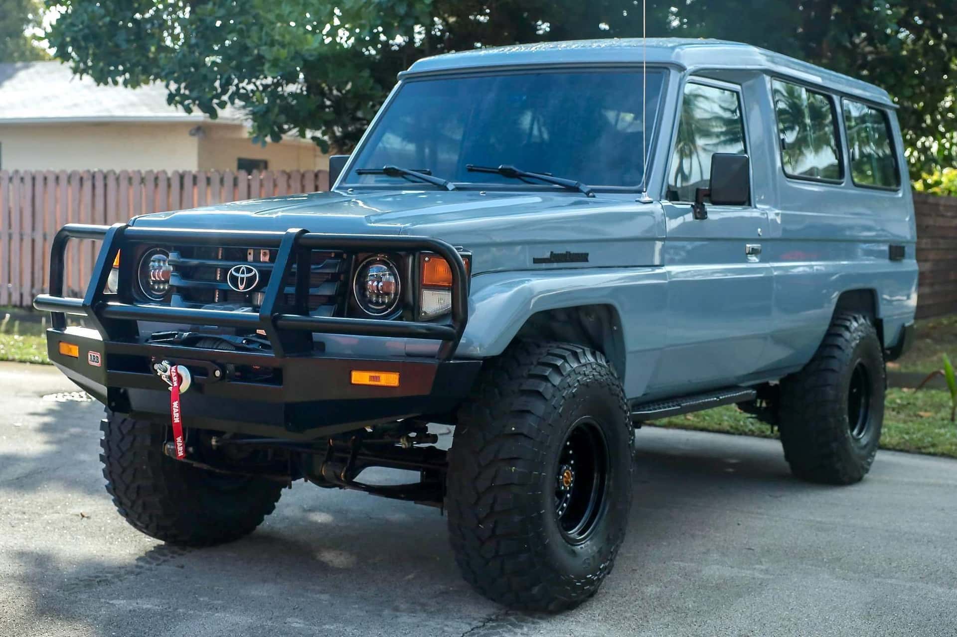 1999 Toyota Land Cruiser sold for $34,500