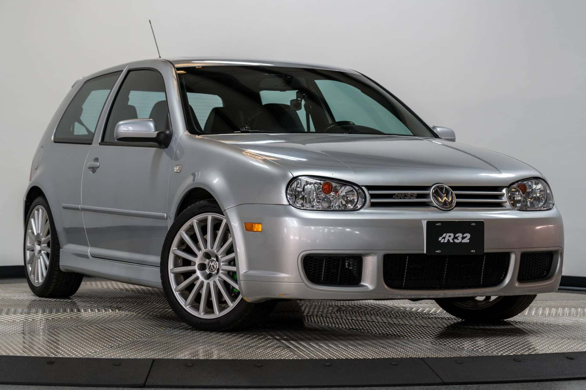 2004 Volkswagen R32 sold for $19,000