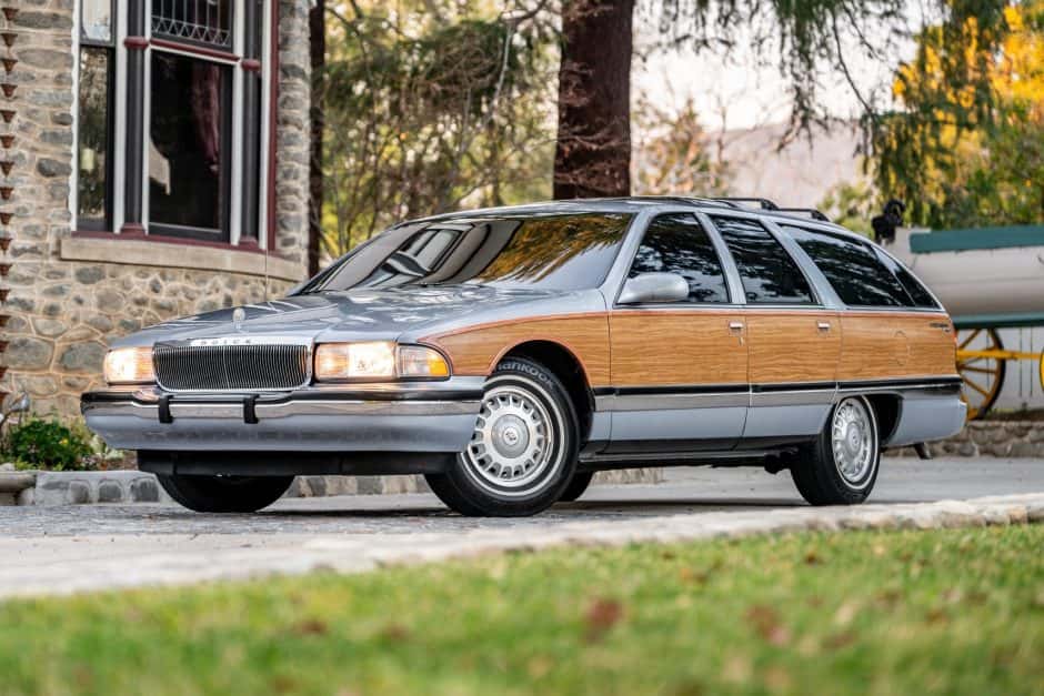 1996 Buick Roadmaster sold for $18,107