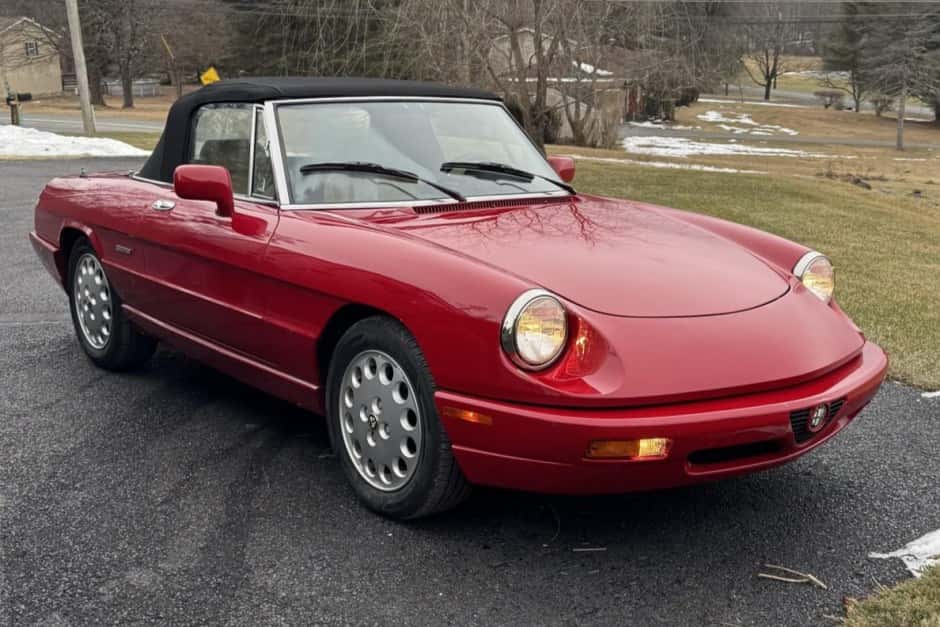 1991 Alfa Romeo 105/115 Spider Series 4 sold for $10,000