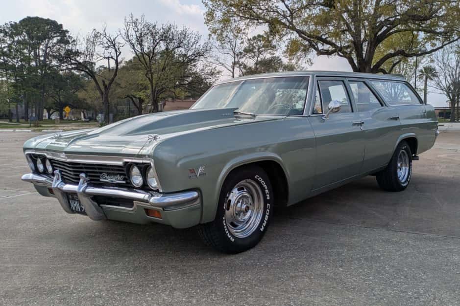 1966 Chevrolet Impala (1965-1970) sold for $15,750