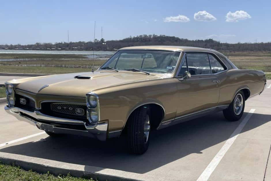 1967 Pontiac GTO sold for $33,000