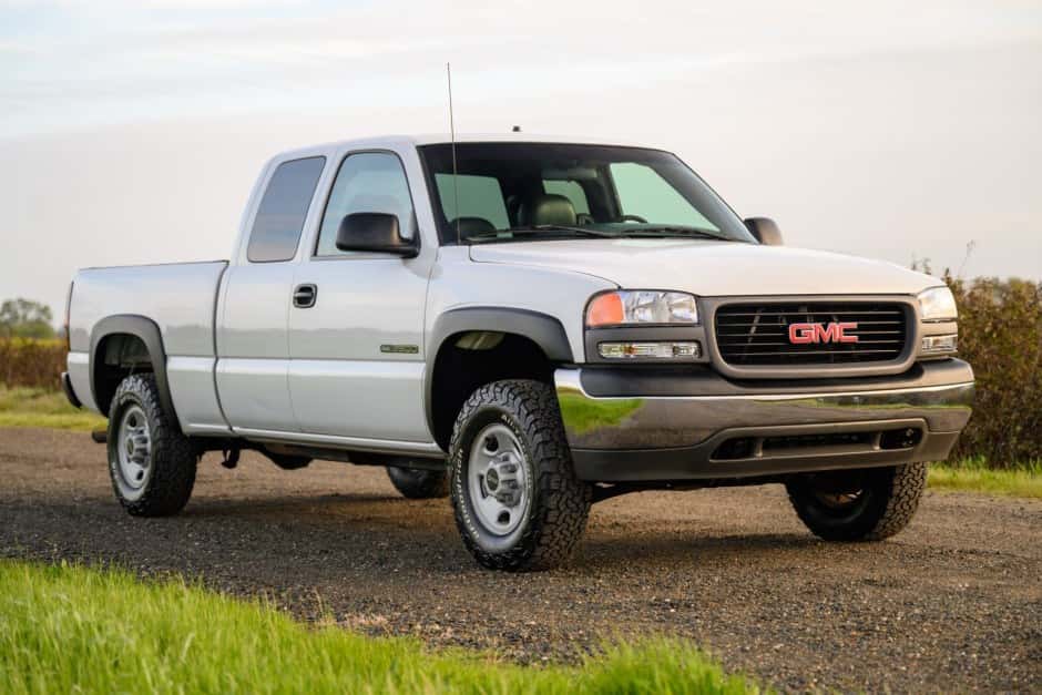 2001 GMC Sierra (GMT400 1988-2002) sold for $15,250