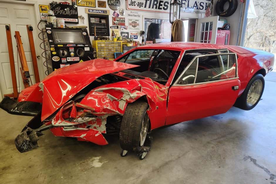 1974 DeTomaso Pantera sold for $31,000