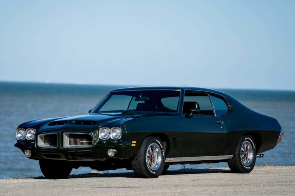 1972 Pontiac Tempest / LeMans sold for $32,000