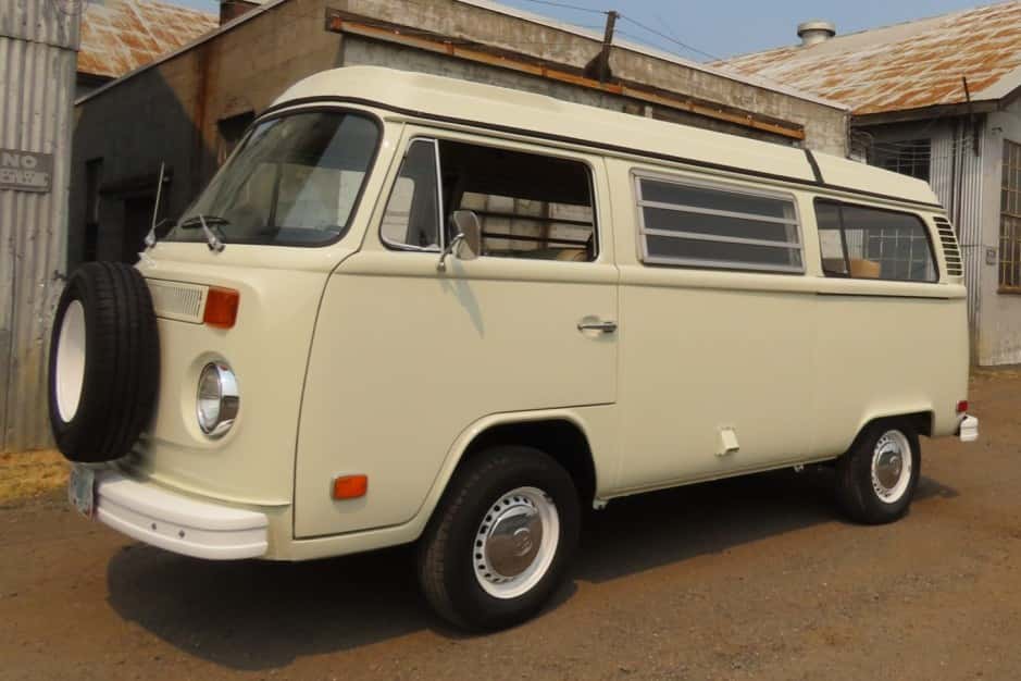 1973 Volkswagen Bay-Window Camper sold for $17,500