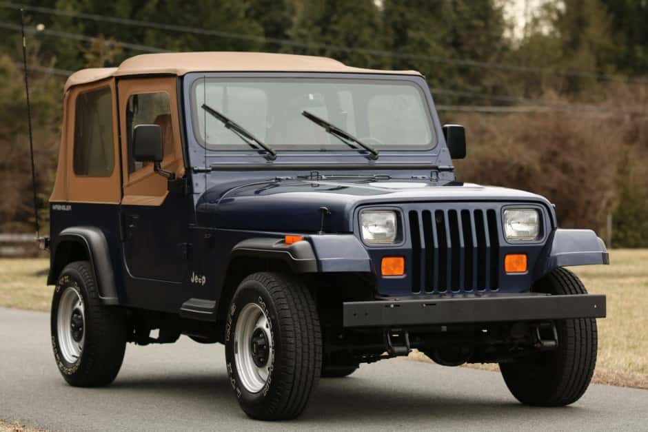 1993 Jeep Wrangler YJ (1987-1995) sold for $23,250
