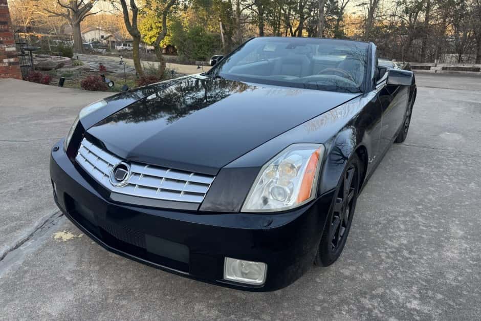 2006 Cadillac XLR sold for $17,039
