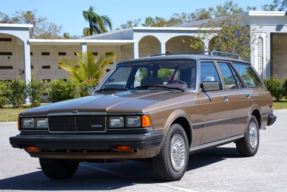 1982 Toyota Cressida & Mark II sold for $9,000