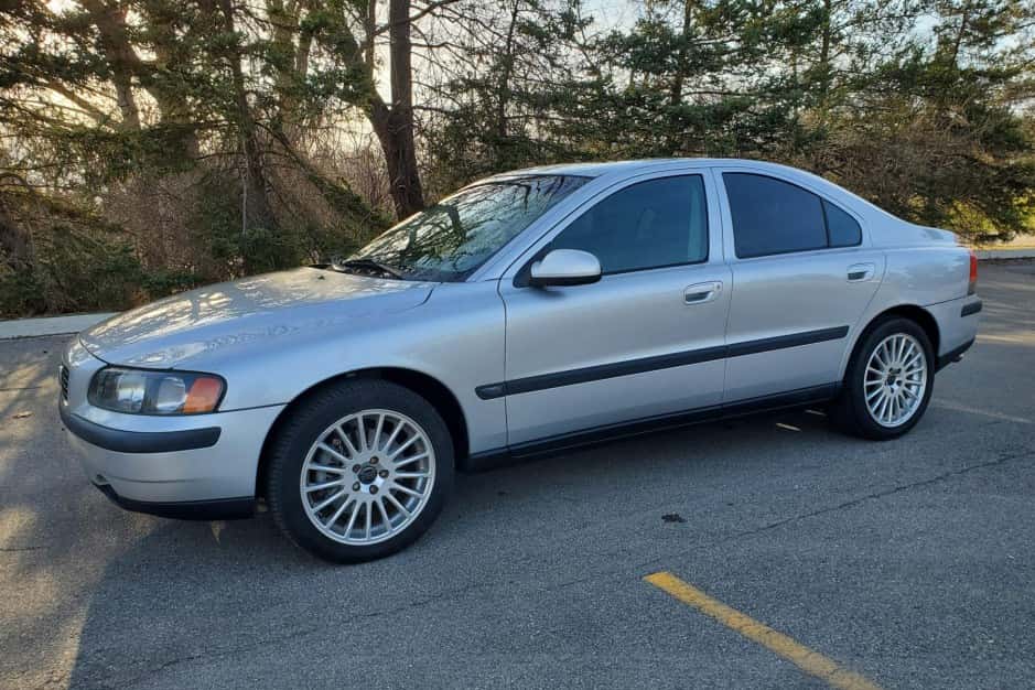 2002 Volvo S60 sold for $7,750