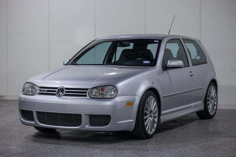 2004 Volkswagen R32 sold for $22,332