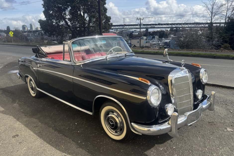1957 Mercedes-Benz Ponton sold for $70,000