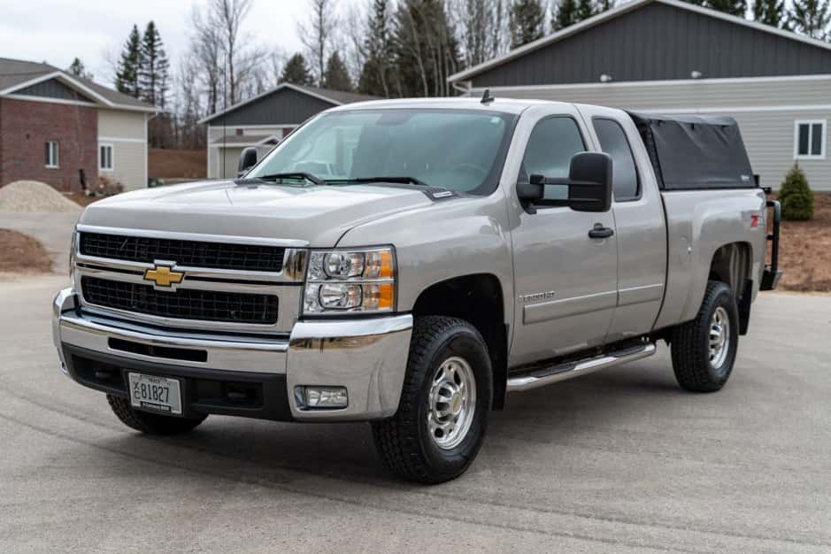 2007 Chevrolet Silverado GMT900 Heavy Duty (2007-2014) sold for $24,000