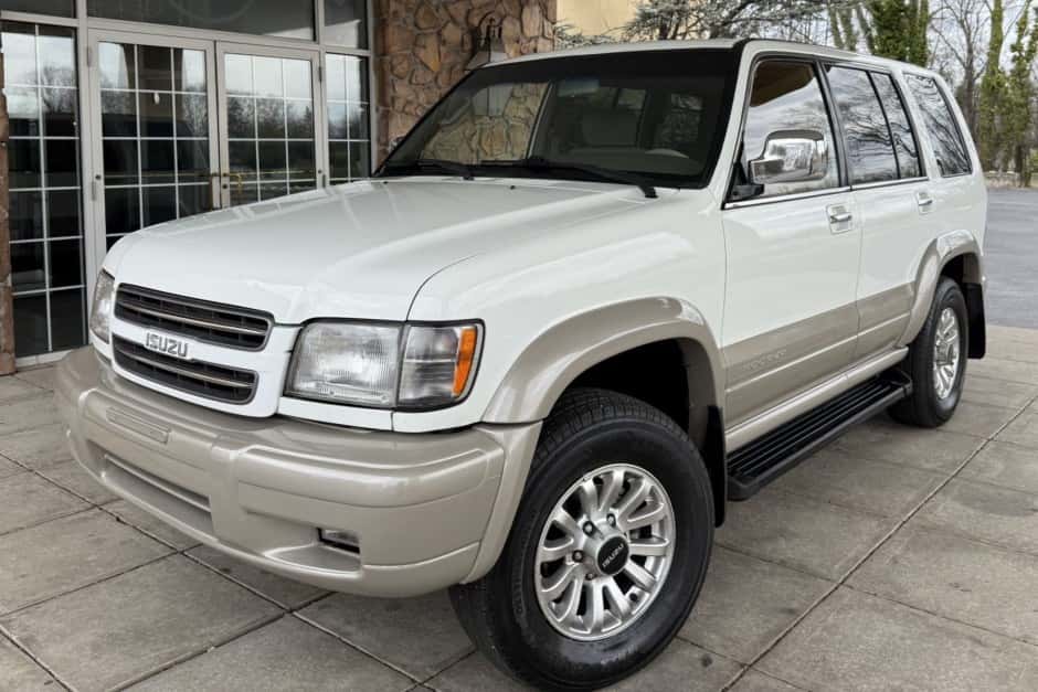 2000 Isuzu Trooper sold for $6,000