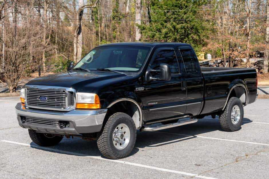 2000 Ford Super Duty 1999-2007 sold for $30,000