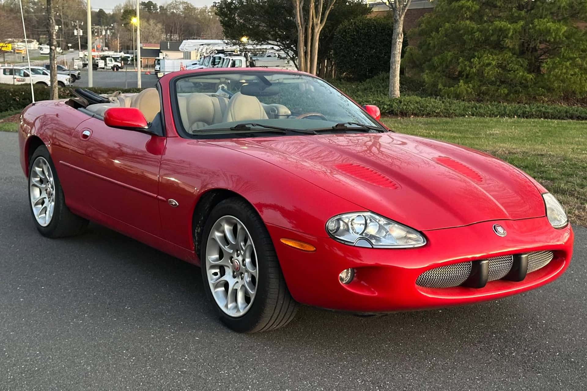 2000 Jaguar XKR sold for $11,600