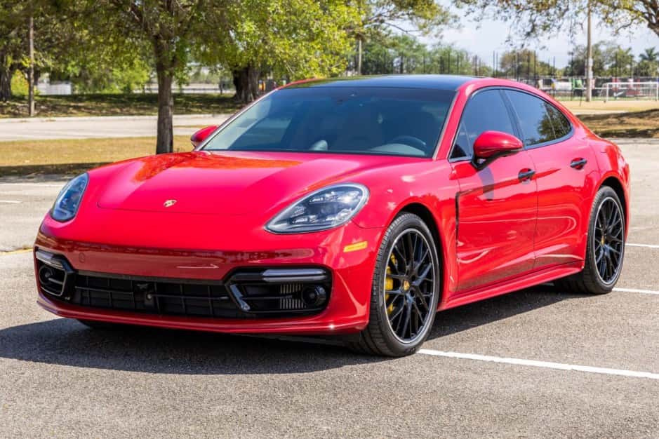 2018 Porsche Panamera sold for $87,777