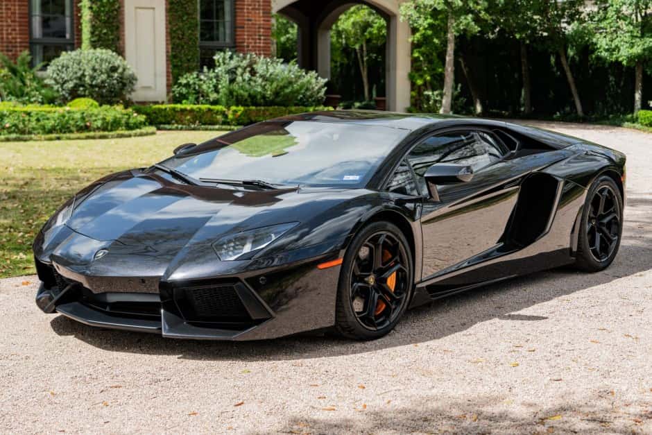 2013 Lamborghini Aventador sold for $289,000