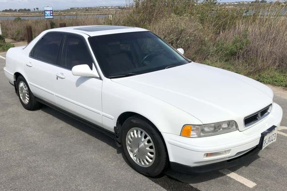 1993 Acura Legend sold for $6,400