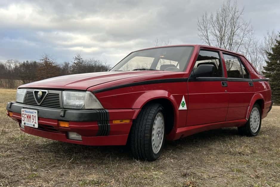 1989 Alfa Romeo 75/Milano sold for $15,350