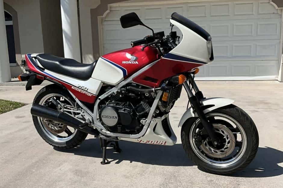 1984 Honda VF & VFR sold for $2,800