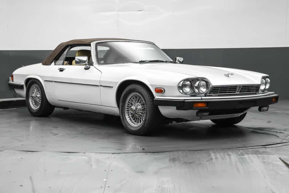 1989 Jaguar XJS sold for $8,100