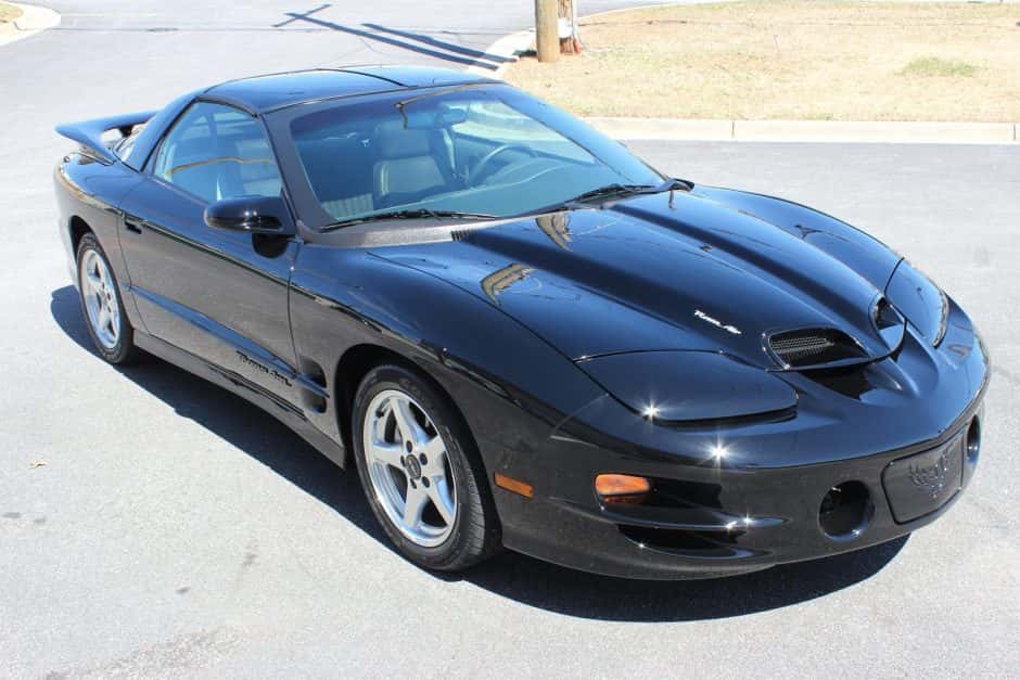 1998 Pontiac Firebird (1993-2002) sold for $36,000