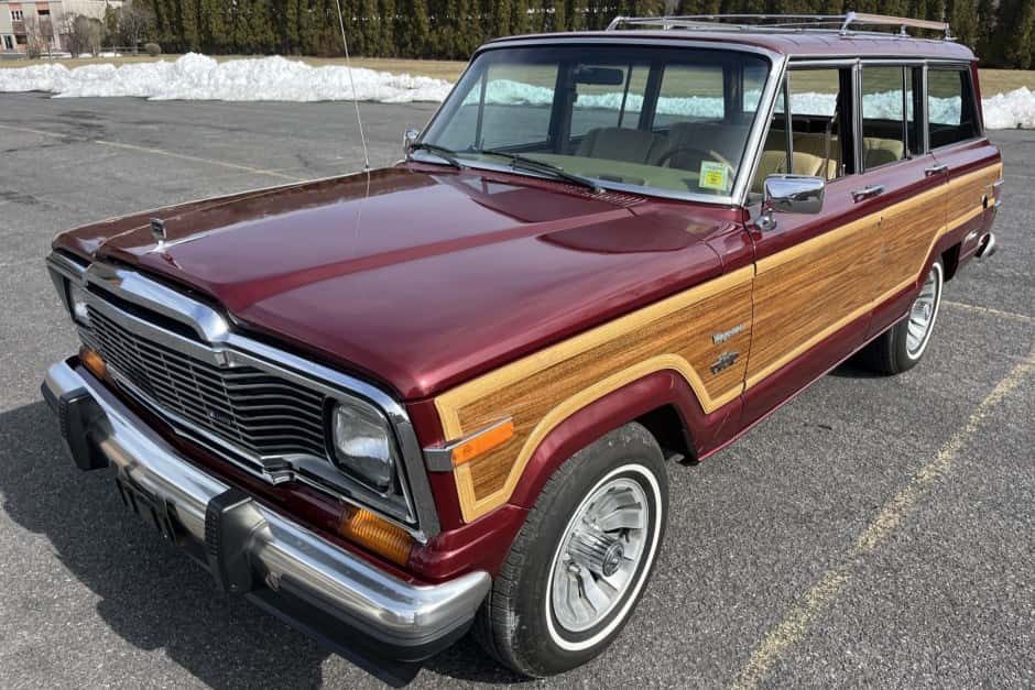 1981 Jeep SJ Wagoneer sold for $26,250