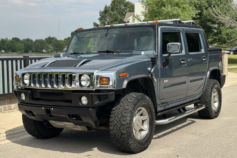 2005 Hummer H2 sold for $19,000