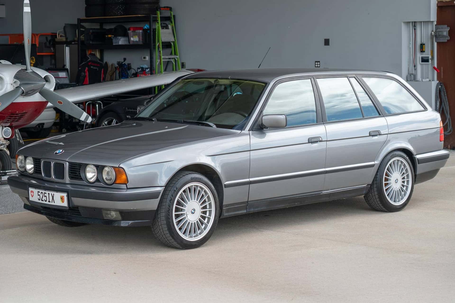 1992 BMW 5 Series sold for $13,500