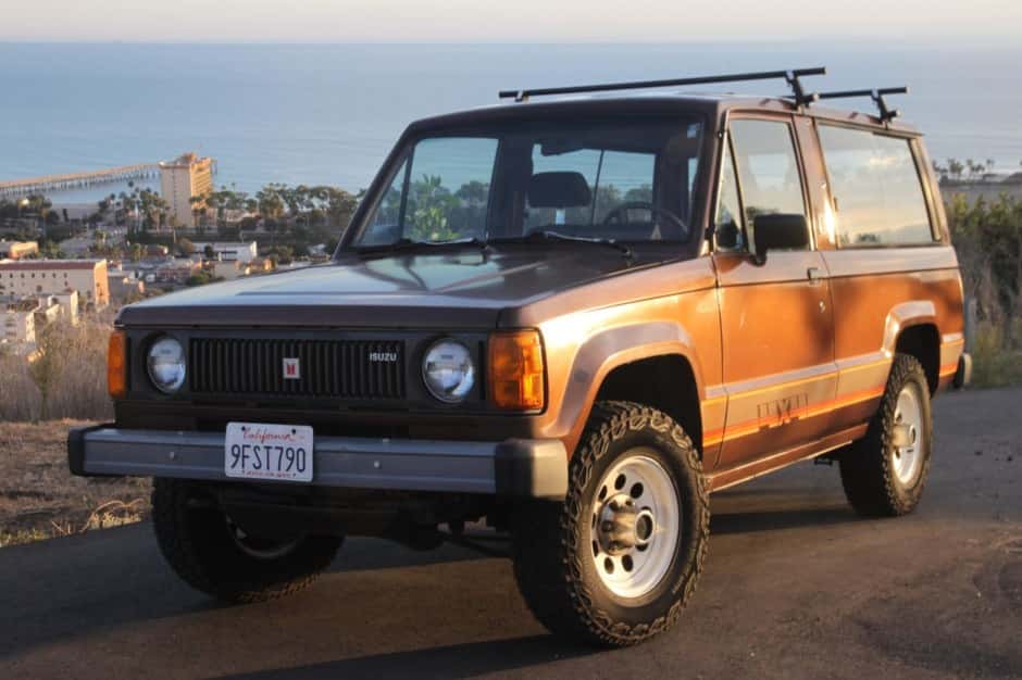 1984 Isuzu Trooper sold for $4,650