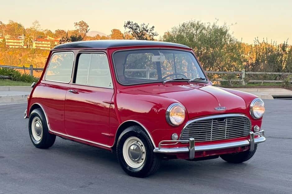 1967 Mini Mk I-III Cooper sold for $35,000