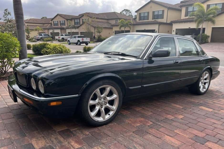 2003 Jaguar X308 XJR (1998-2003) sold for $4,750