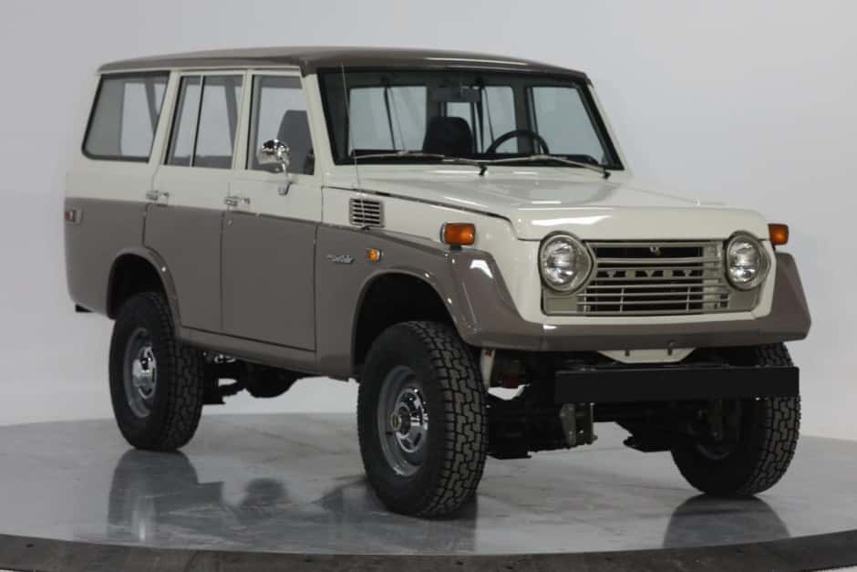 1974 Toyota Land Cruiser FJ55 sold for $75,000