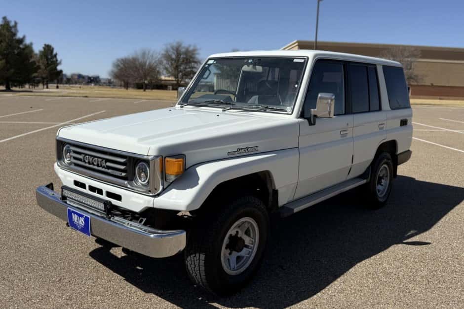 1991 Toyota Land Cruiser 70-Series sold for $8,200