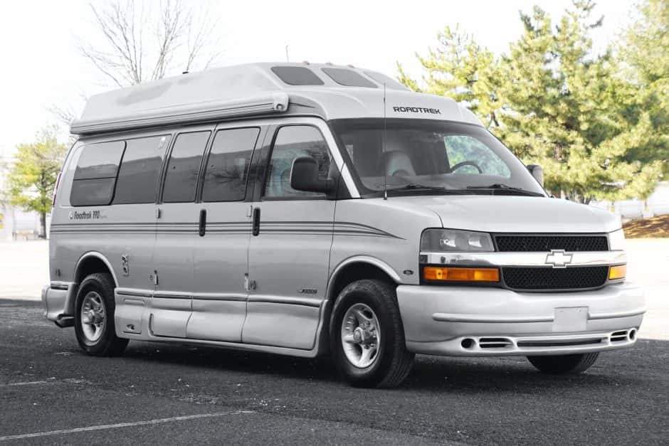 2004 Chevrolet Express sold for $32,000