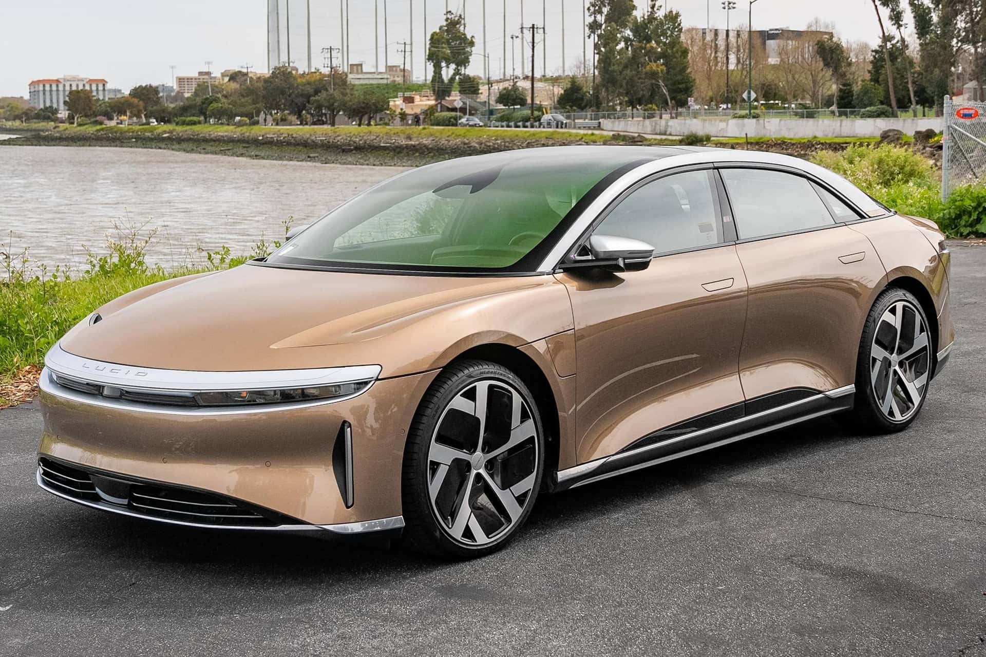 2022 Lucid Air sold for $76,000