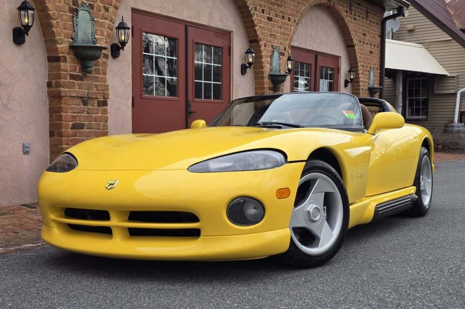 1995 Dodge Viper SR I (1992-1995) sold for $38,000