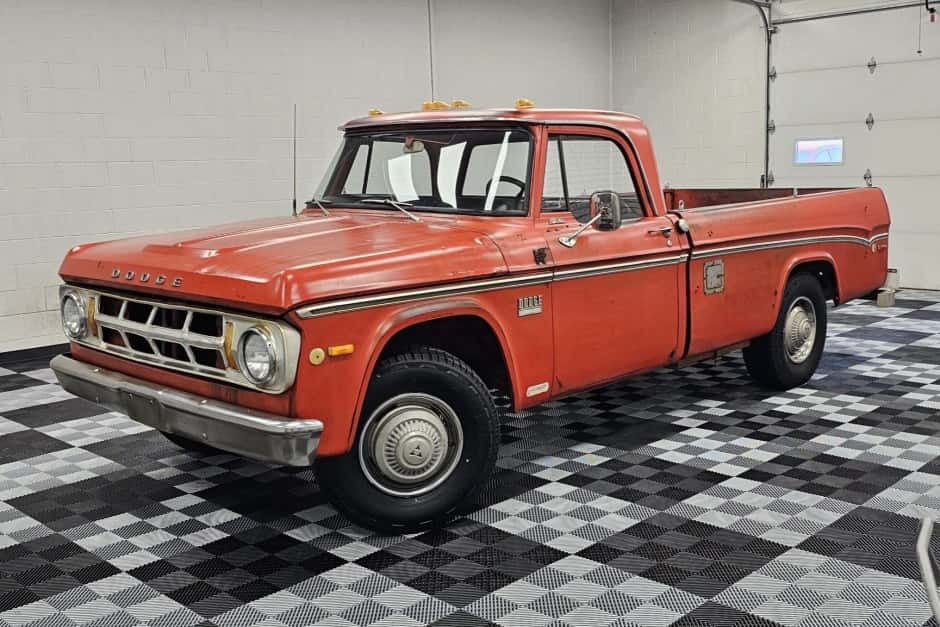 1969 Dodge D-Series (1965-1971) sold for $9,200