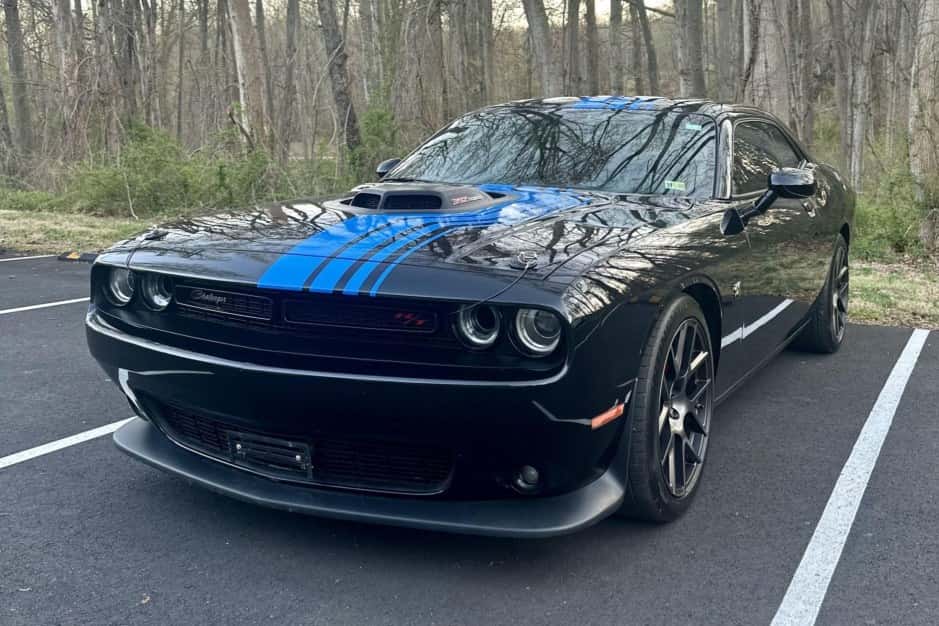 2019 Dodge Challenger (non-SRT, 2009-2023) sold for $28,250