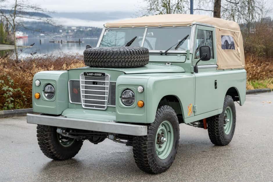 1973 Land Rover Series 88 sold for $45,250